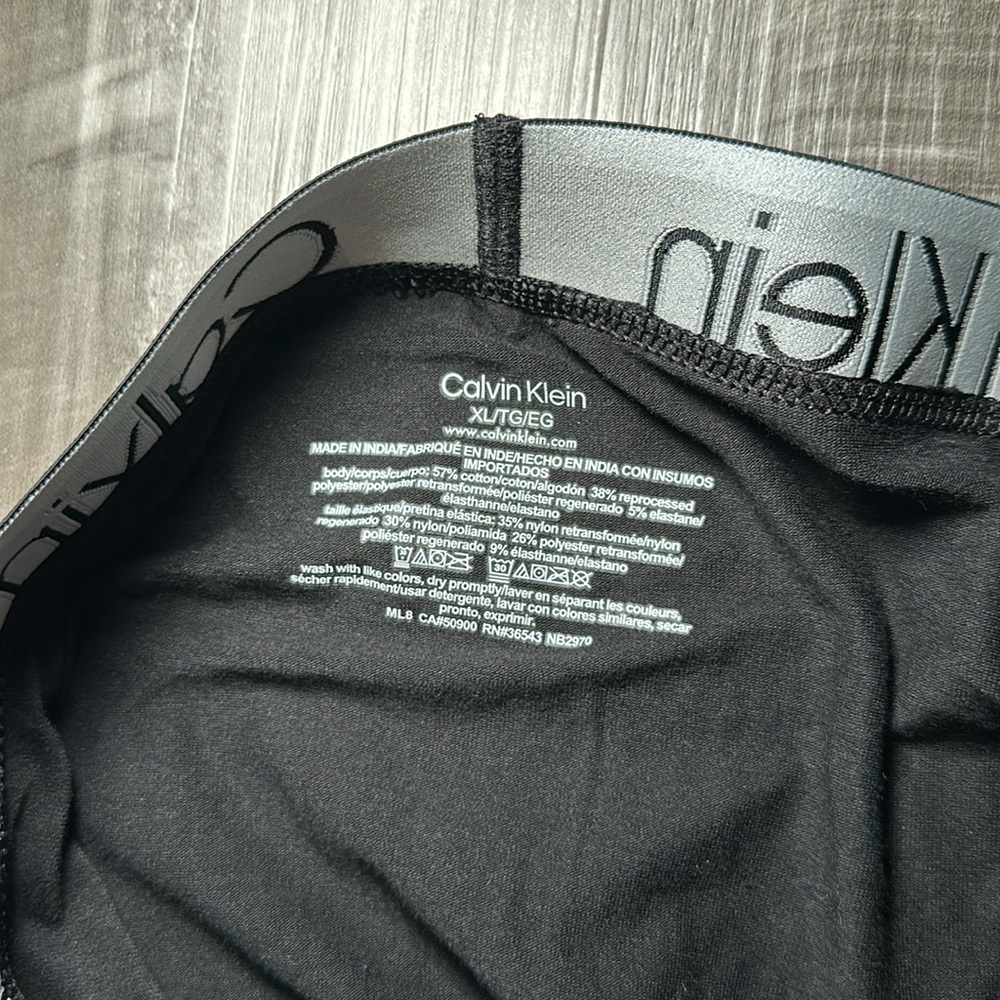 Calvin Klein Modern Structure Trunk - Xl - image 3